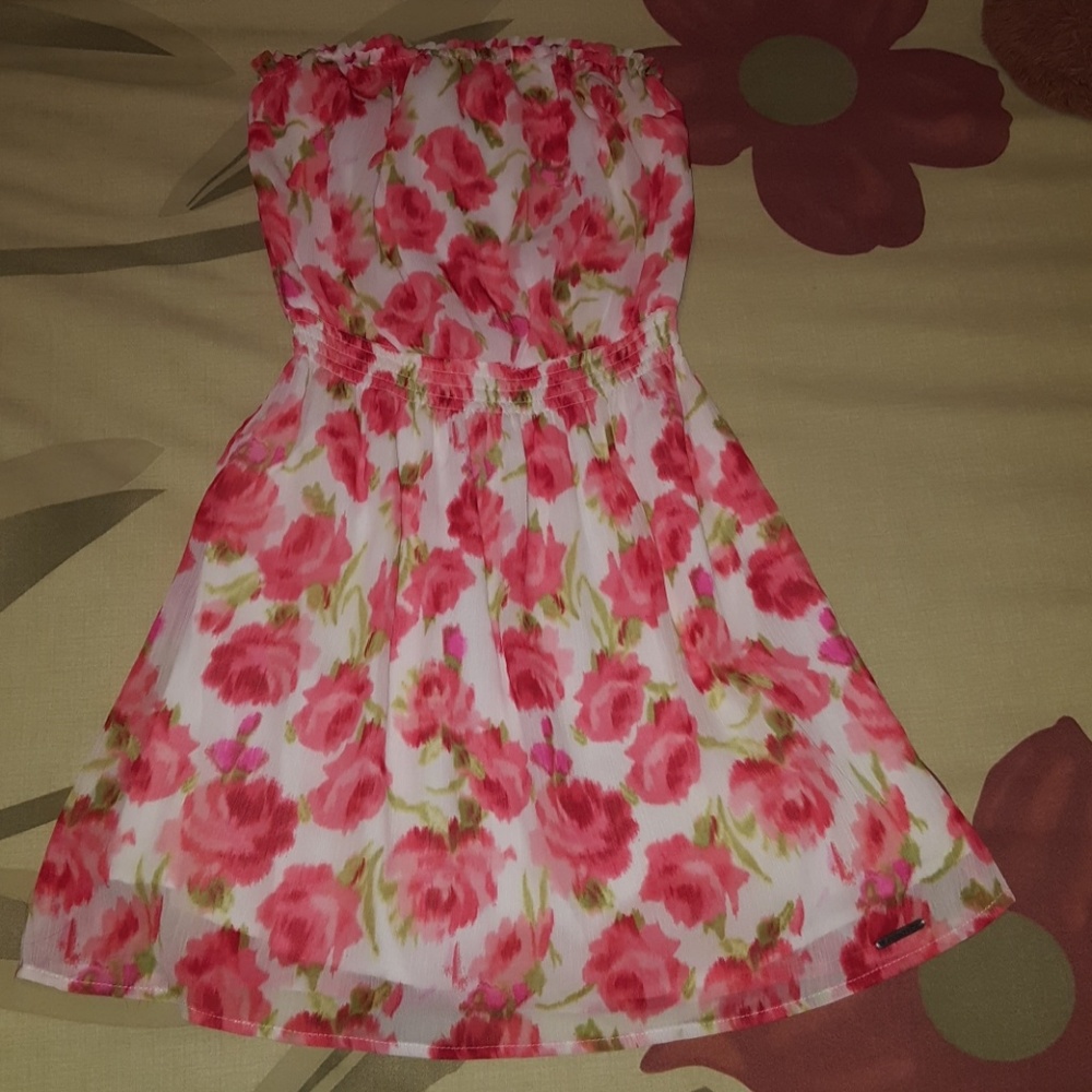 Abercrombie and Fitch Strapless dress